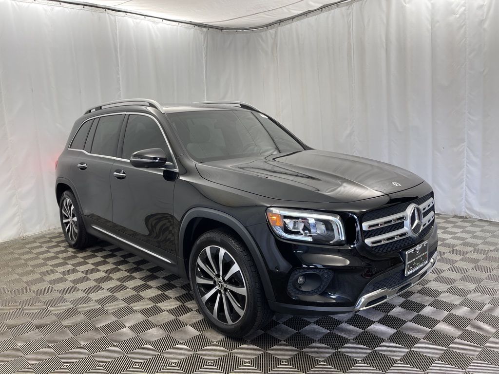 2022 Mercedes Benz GLB 250 photo 2