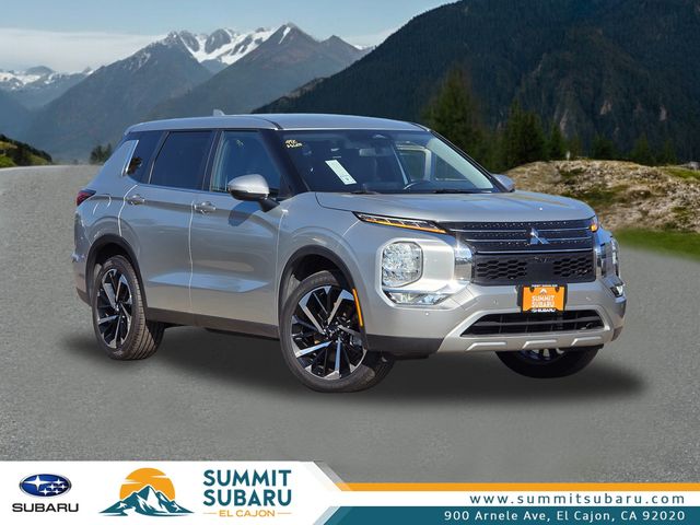 2024 Mitsubishi Outlander SE's photo