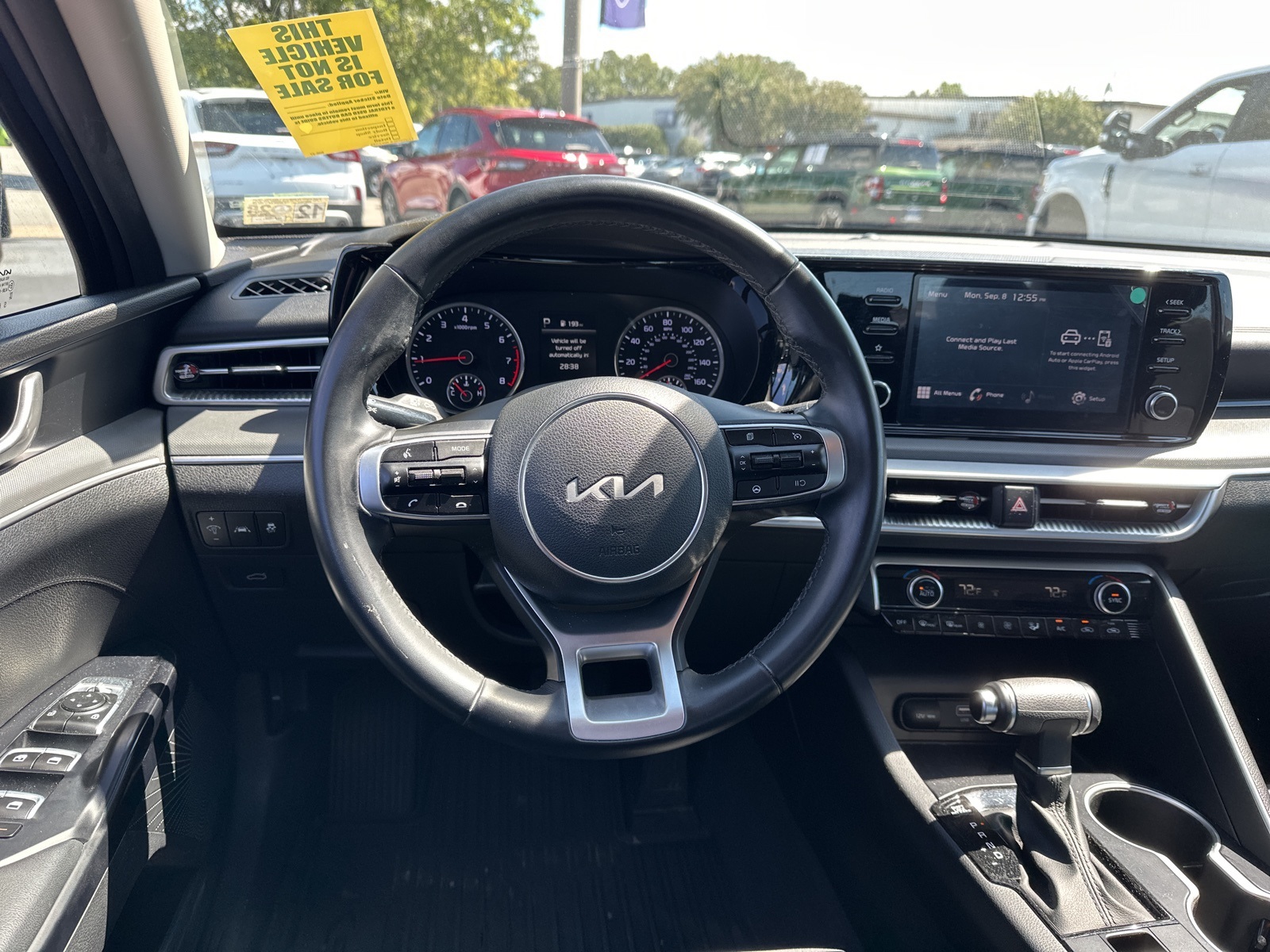 2022 Kia K5 LXS photo 2