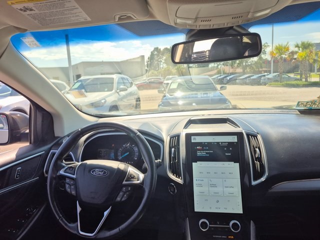 2021 Ford Edge SEL photo 15
