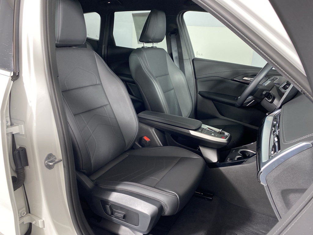 2025 Bmw X1 XDrive28i photo 3