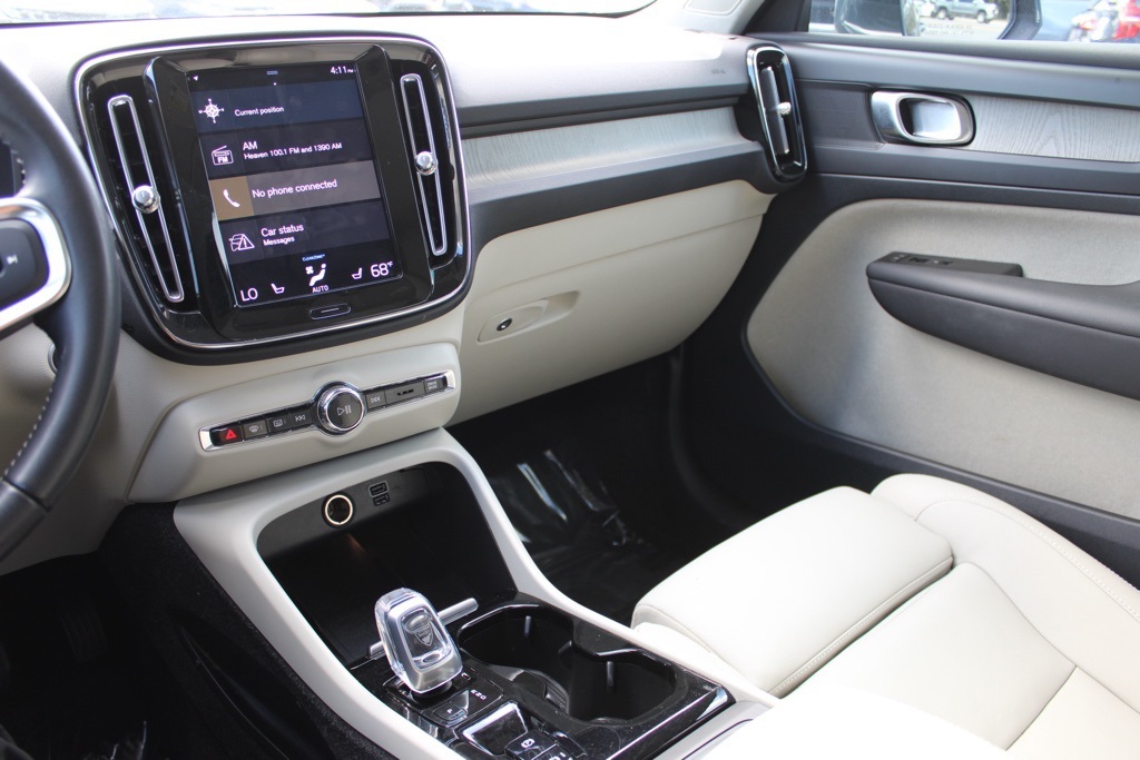 2021 Volvo XC40 T5 AWD Inscription photo 19