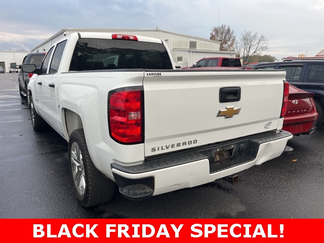 2018 Chevrolet Silverado 1500 Custom photo 3