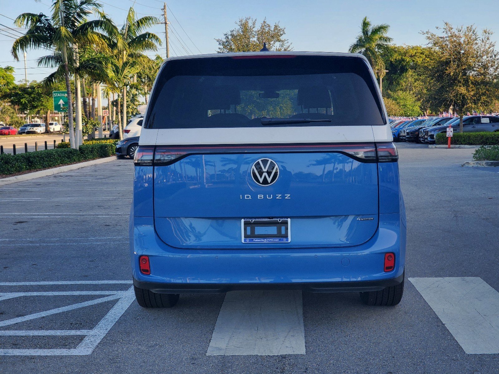 2025 Volkswagen ID. Buzz photo 4