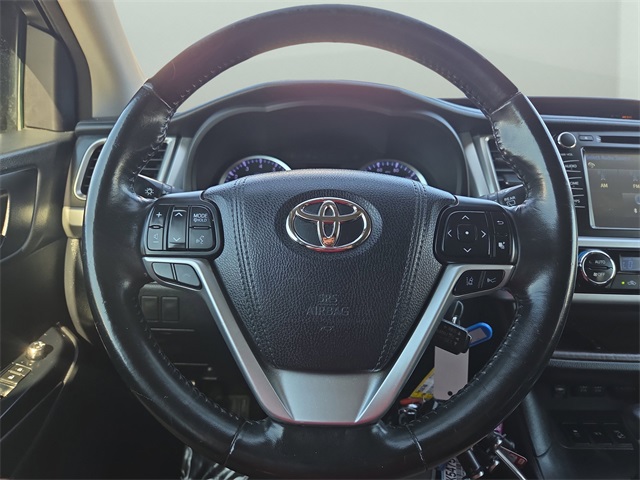 2018 Toyota Highlander LE Plus photo 15