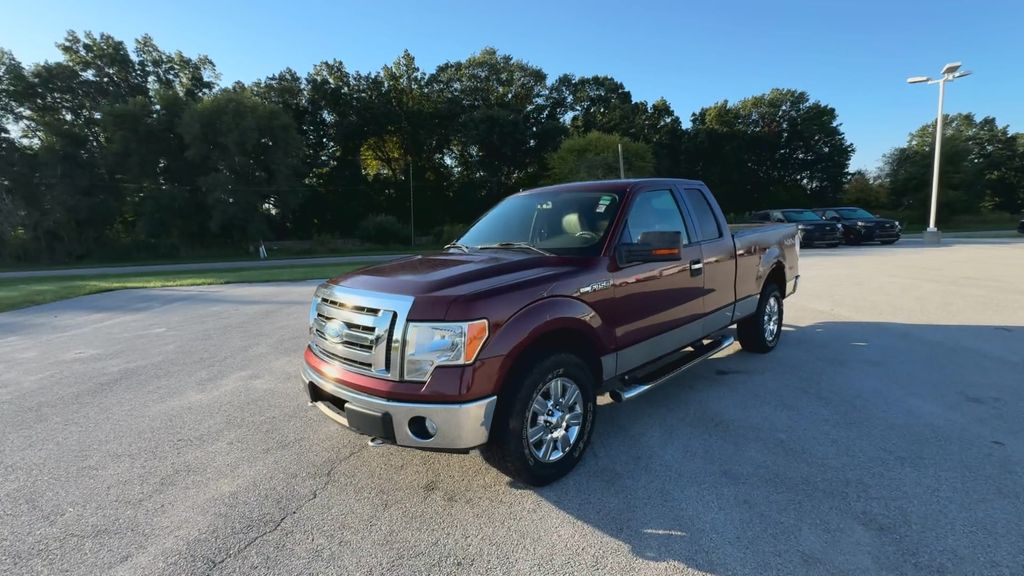 2009 Ford F-150 XLT photo 2