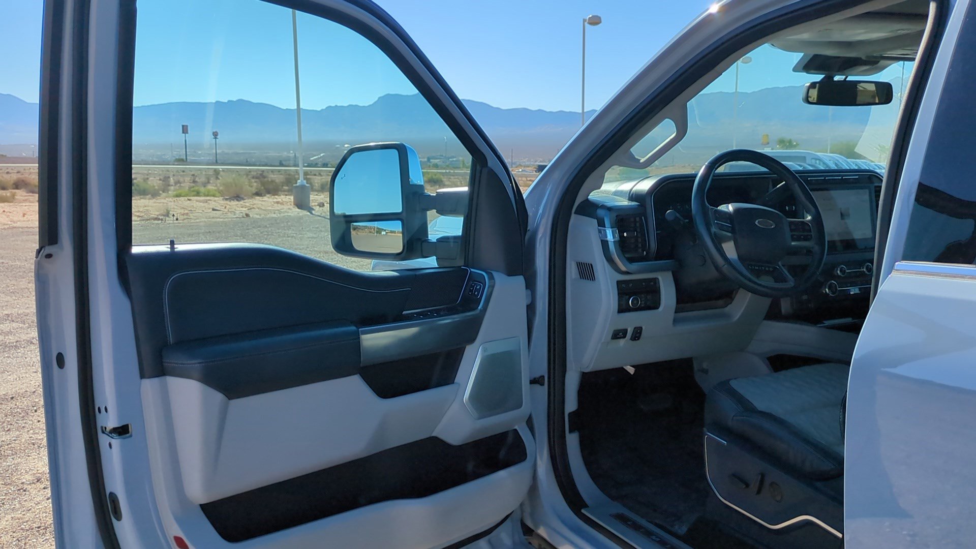 2024 Ford F-250 Limited photo 11