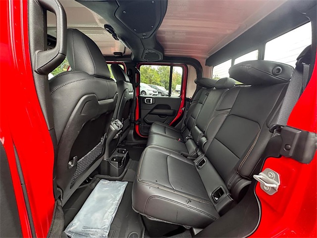 2025 Jeep Gladiator Sport photo 14