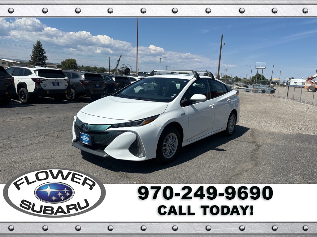 2018 Toyota Prius Prime Plus photo 2