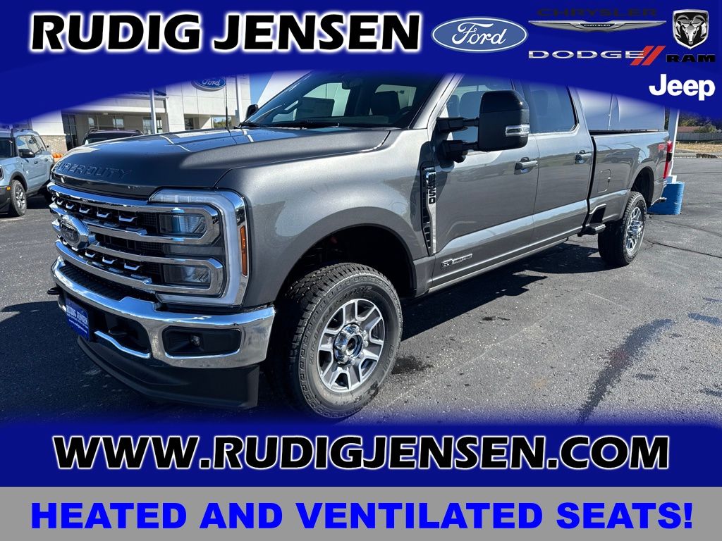 2026 Ford F-350 Super Duty Lariat's photo