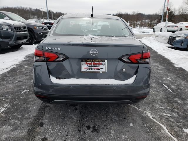 2025 Nissan Versa S photo 5