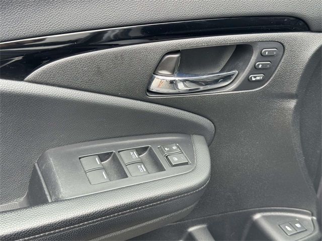2019 Honda Pilot Touring photo 27