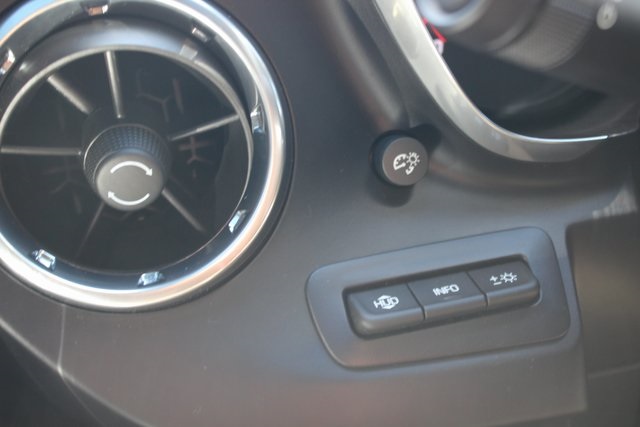 2016 Chevrolet Camaro 2LT photo 16