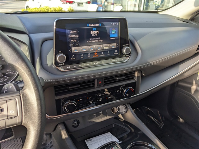 2025 Nissan Rogue S photo 16