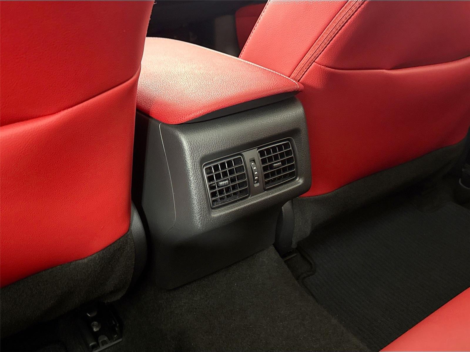 2024 Toyota Camry XSE V6 photo 29