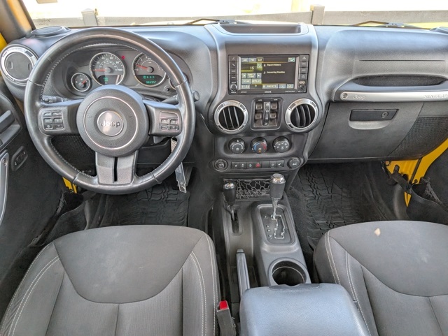 2015 Jeep Wrangler Unlimited Sahara photo 9