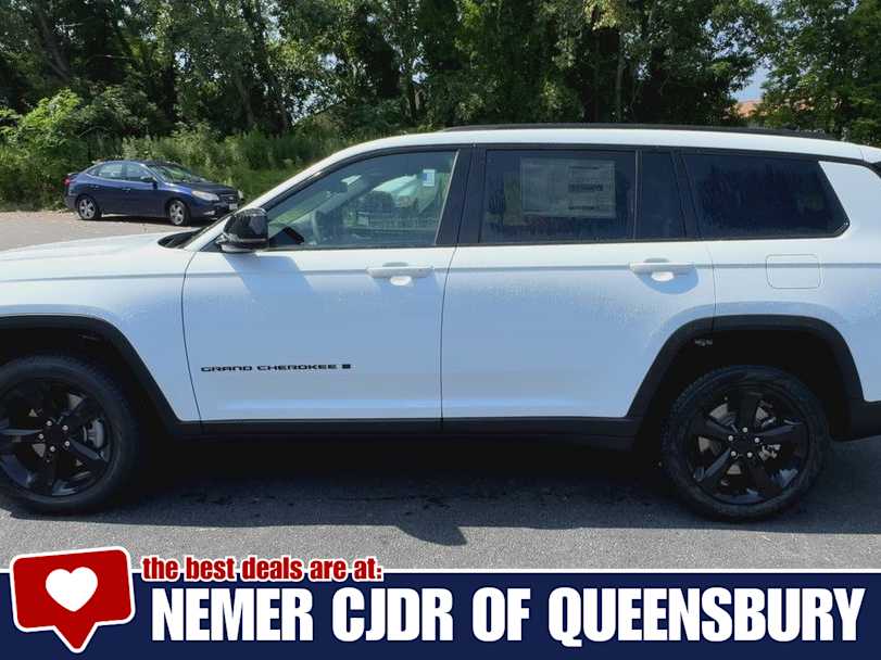 2025 Jeep Grand Cherokee Limited photo 4