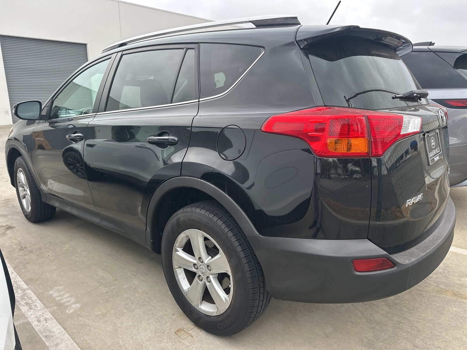 2013 Toyota RAV4 XLE photo 4