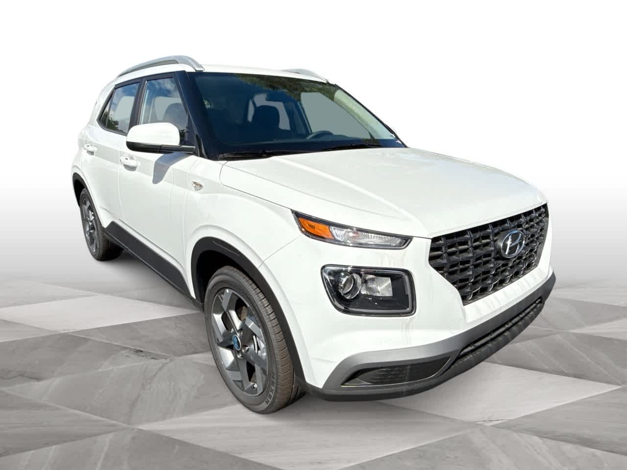 2025 Hyundai Venue SEL photo 2
