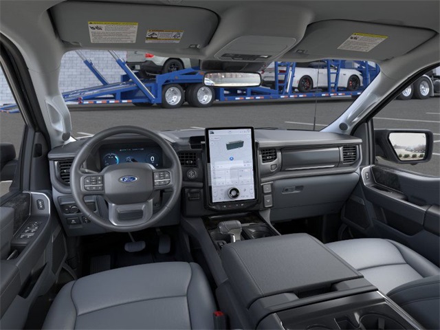2025 Ford F-150 Lightning photo 5