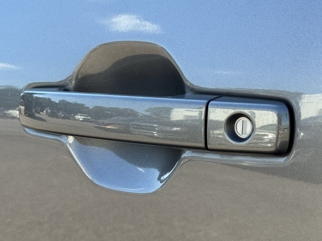 2024 Nissan Frontier SV Crew Cab photo 7
