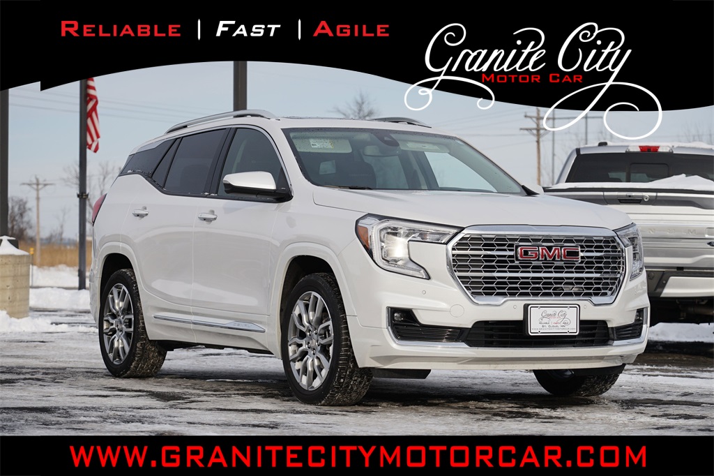 2023 GMC Terrain Denali's photo
