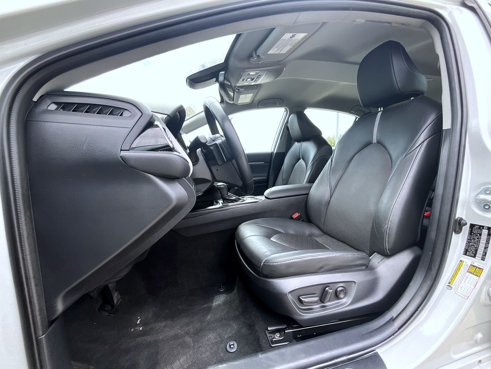2023 Toyota Camry XSE photo 11