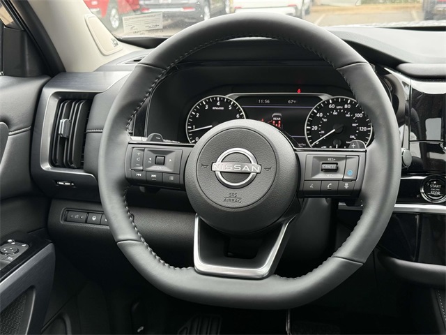 2025 Nissan Pathfinder SL photo 18