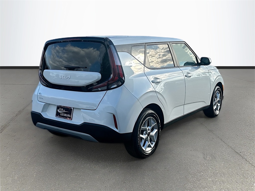 2025 Kia Soul LX photo 2