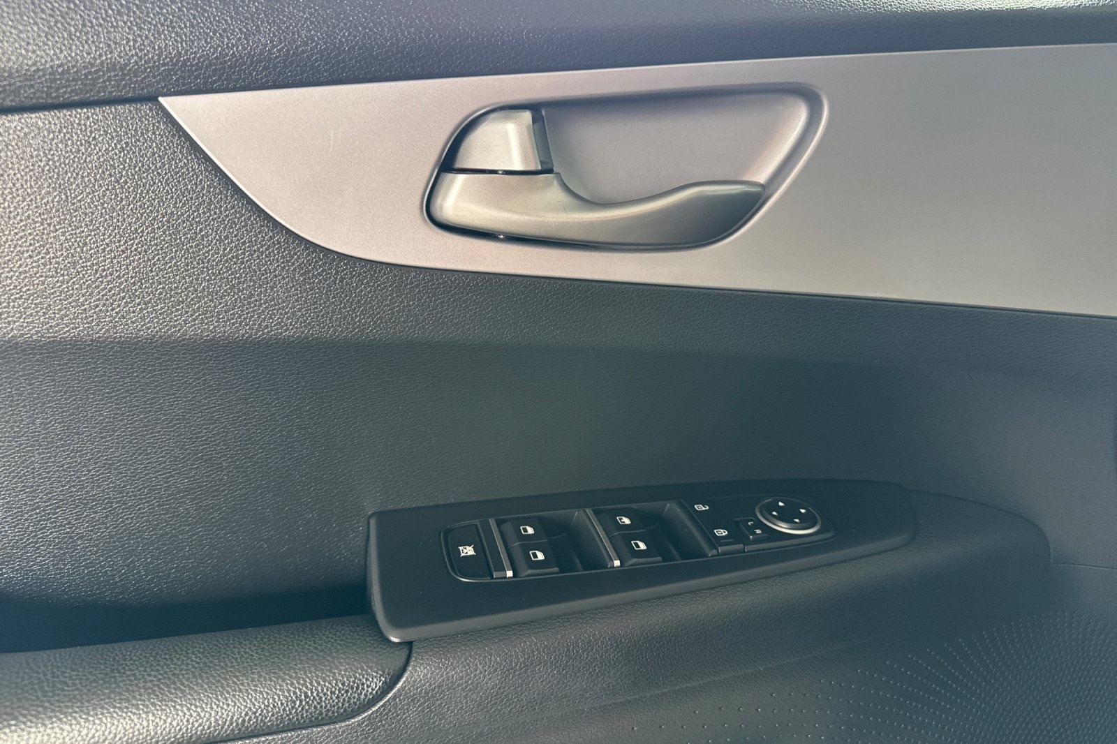 2022 Kia Forte FE LXS photo 14