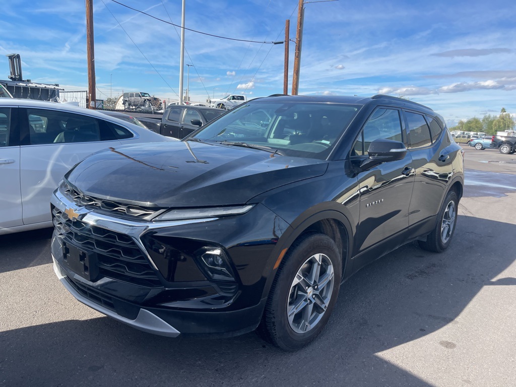 2024 Chevrolet Blazer 3LT photo 2
