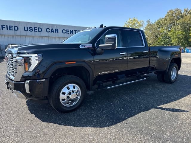 2024 Gmc Sierra 3500 HD Denali photo 2