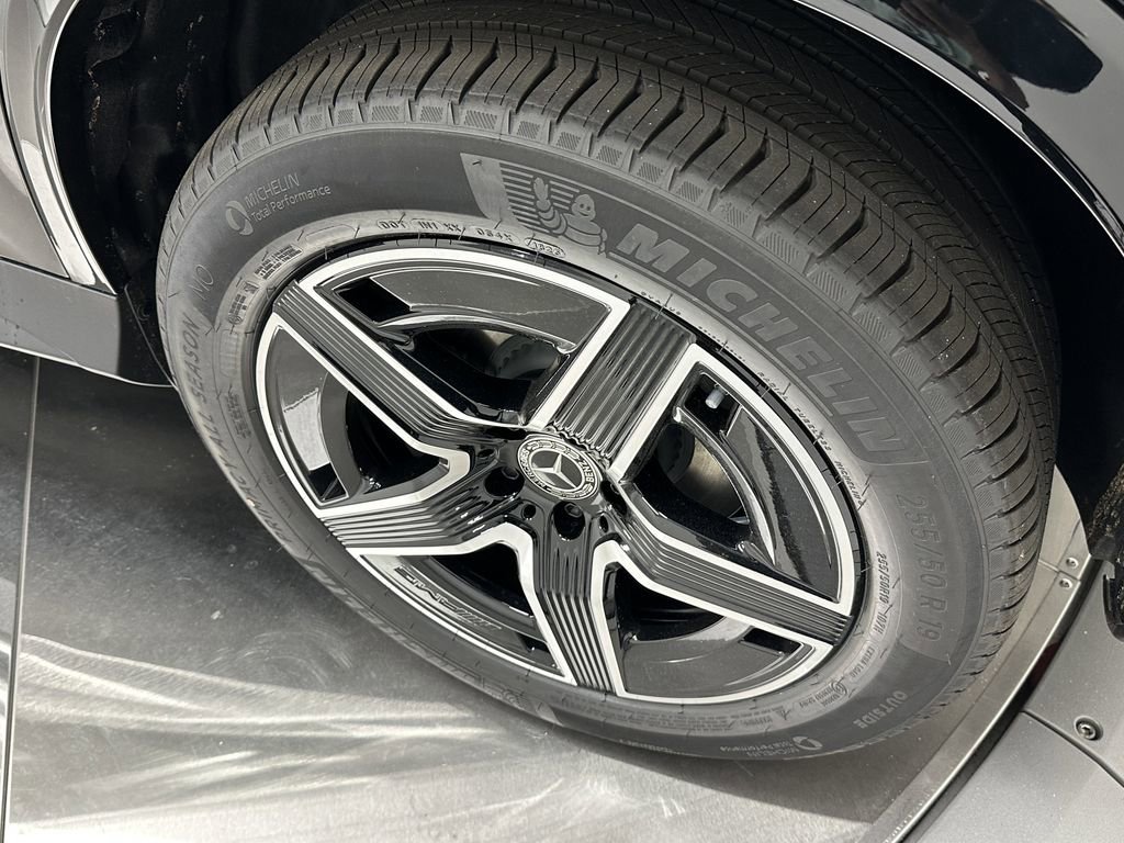 2026 Mercedes Benz GLC 300 photo 21