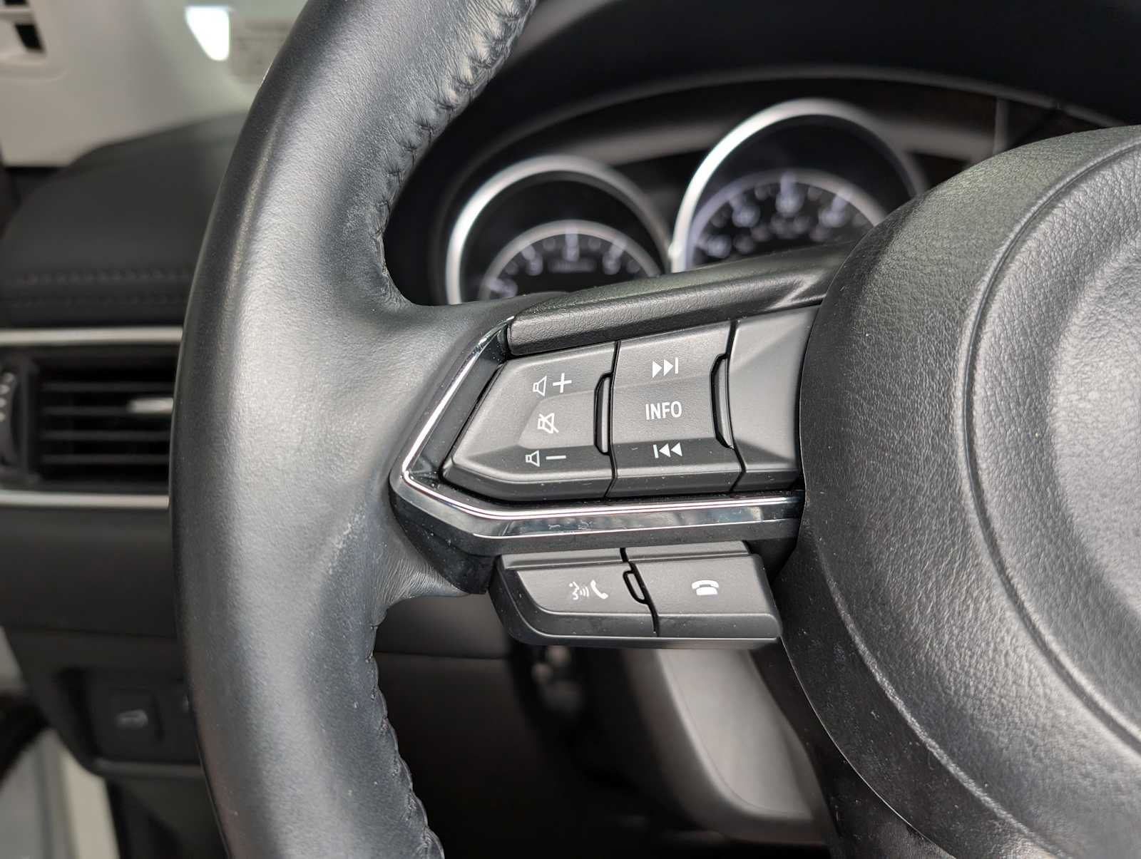 2022 Mazda CX-5 2.5 S Preferred photo 32