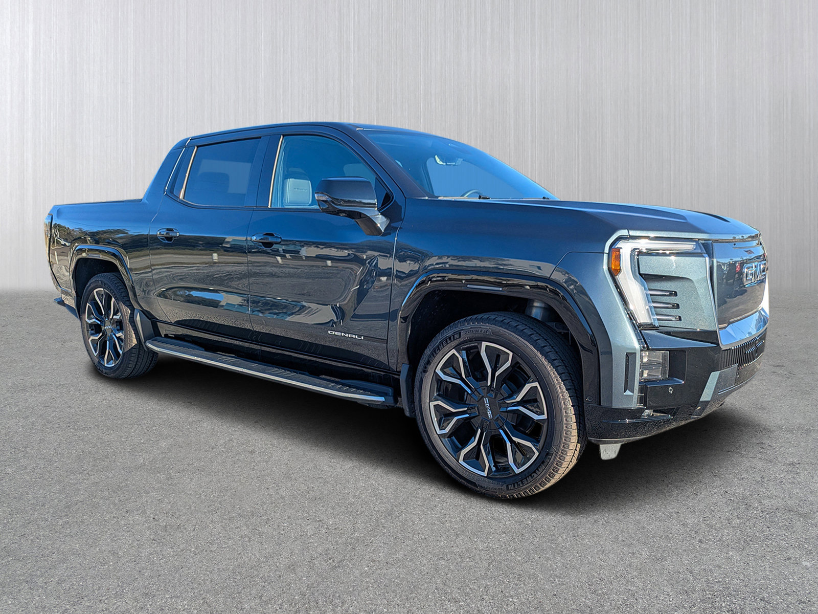 2025 GMC Sierra EV Denali's photo