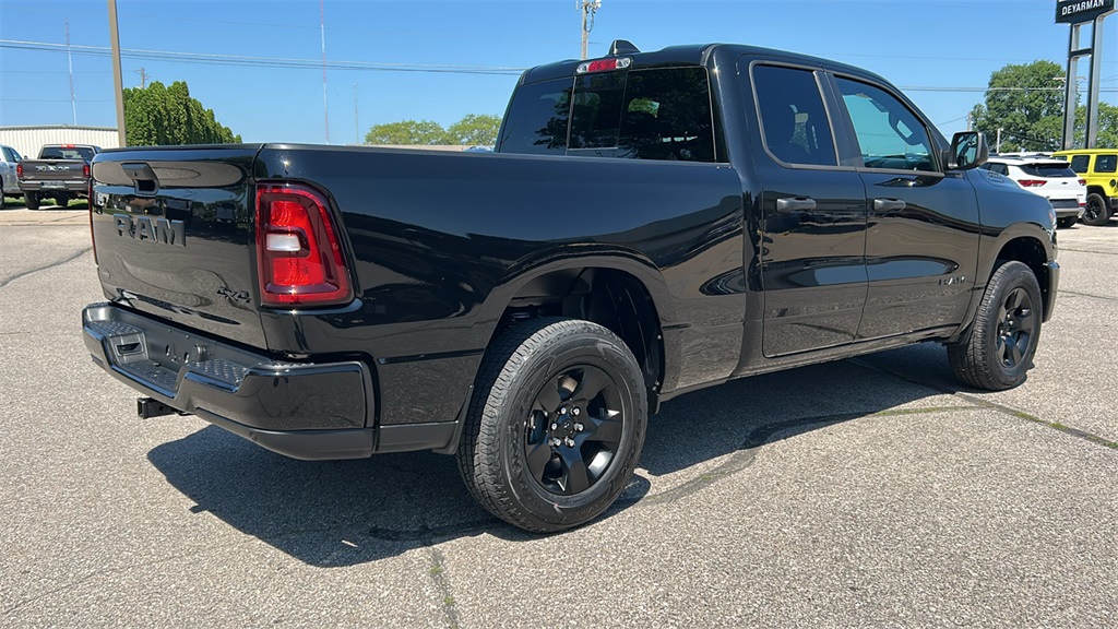 2025 Ram 1500 Tradesman photo 3