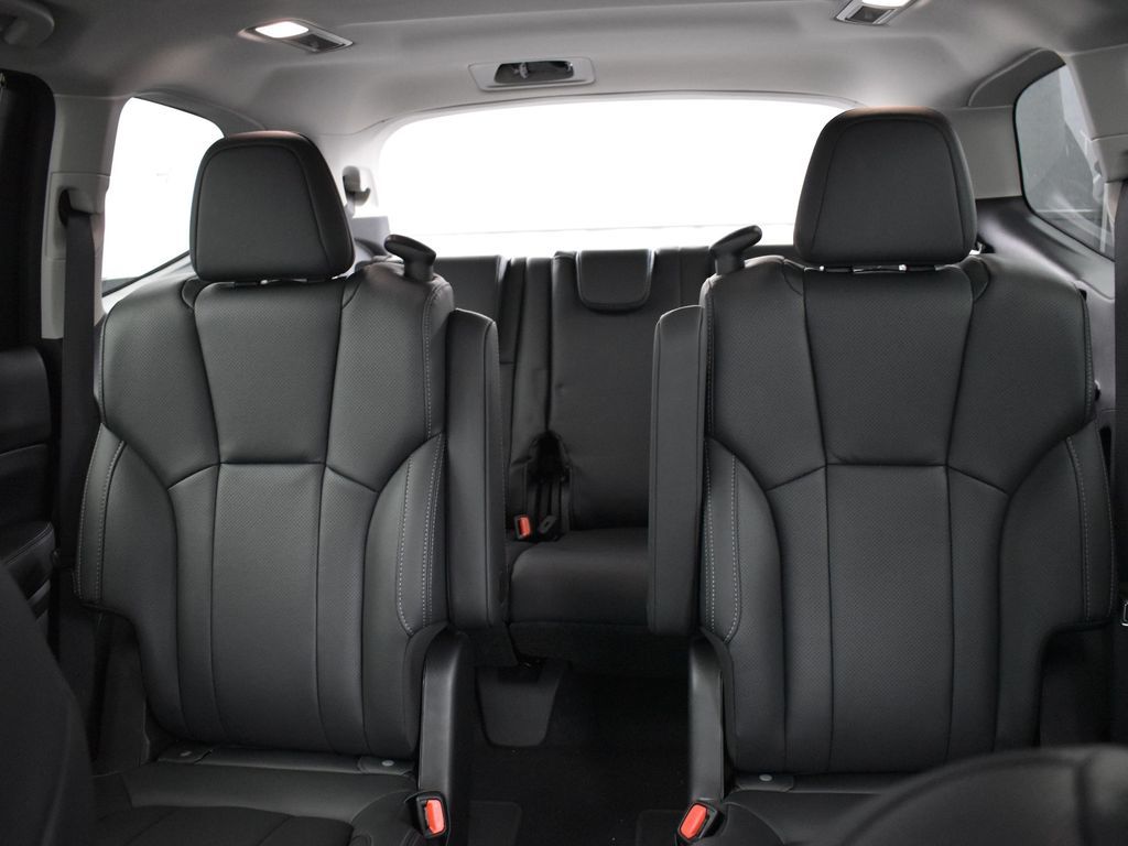 2025 Subaru Ascent Touring photo 18