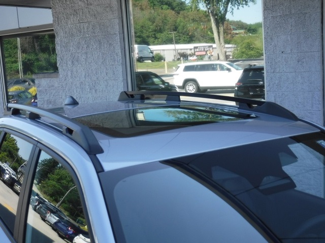 2025 Subaru Forester Premium Base photo 3