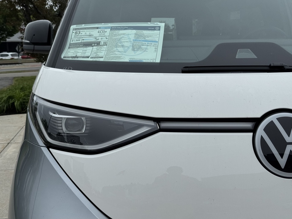 2025 Volkswagen ID. Buzz Pro Plus photo 4