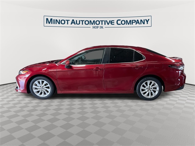 2021 Toyota Camry LE photo 5