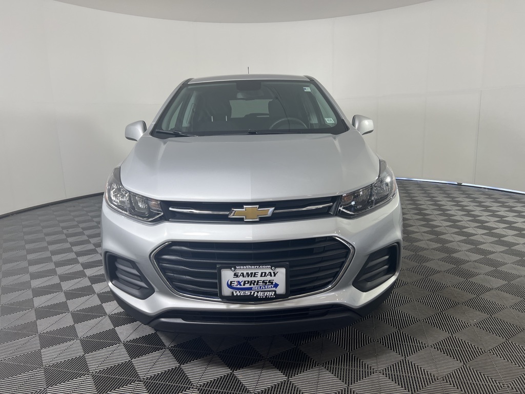 2022 Chevrolet Trax LS photo 9