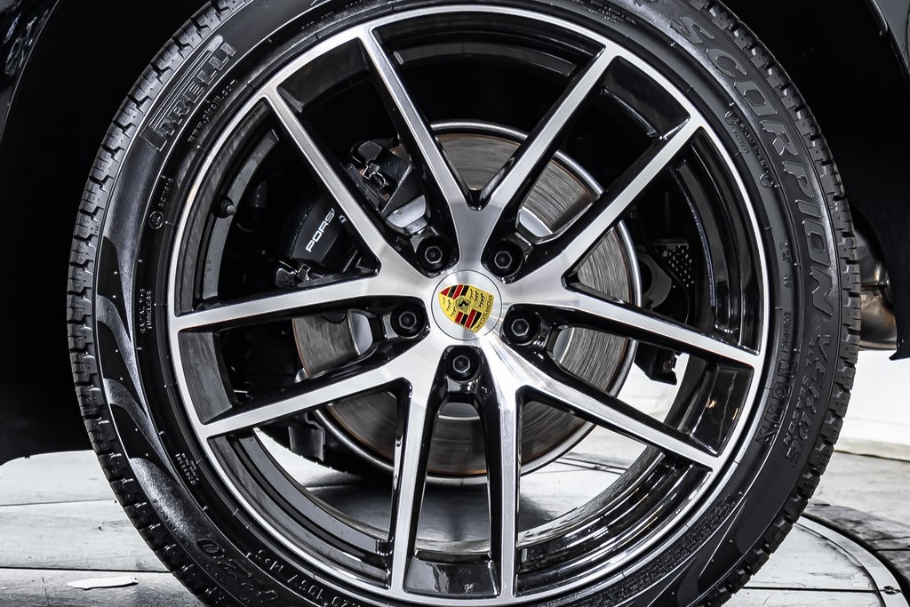 2025 Porsche Macan T photo 23