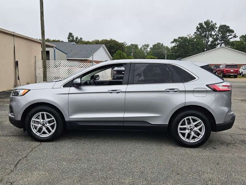 2023 Ford Edge SEL photo 4