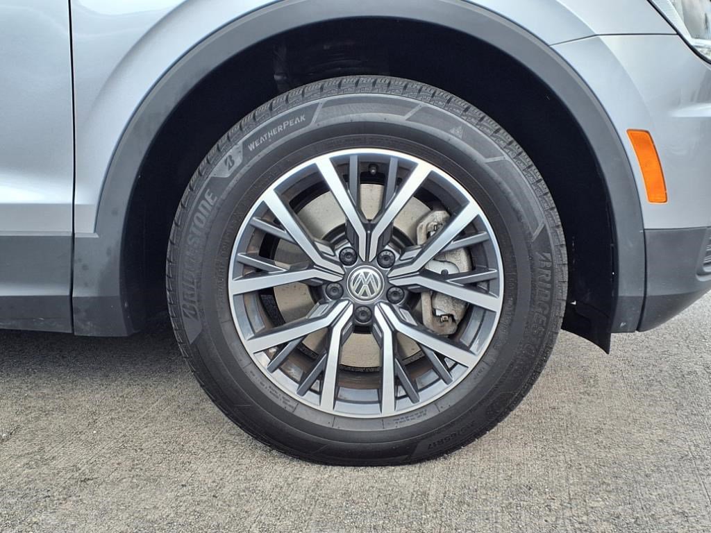 2020 Volkswagen Tiguan SE photo 3
