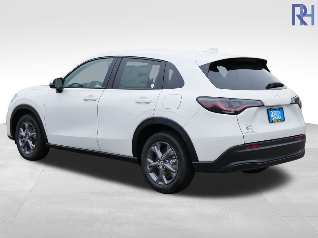 2026 Honda HR-V LX photo 2