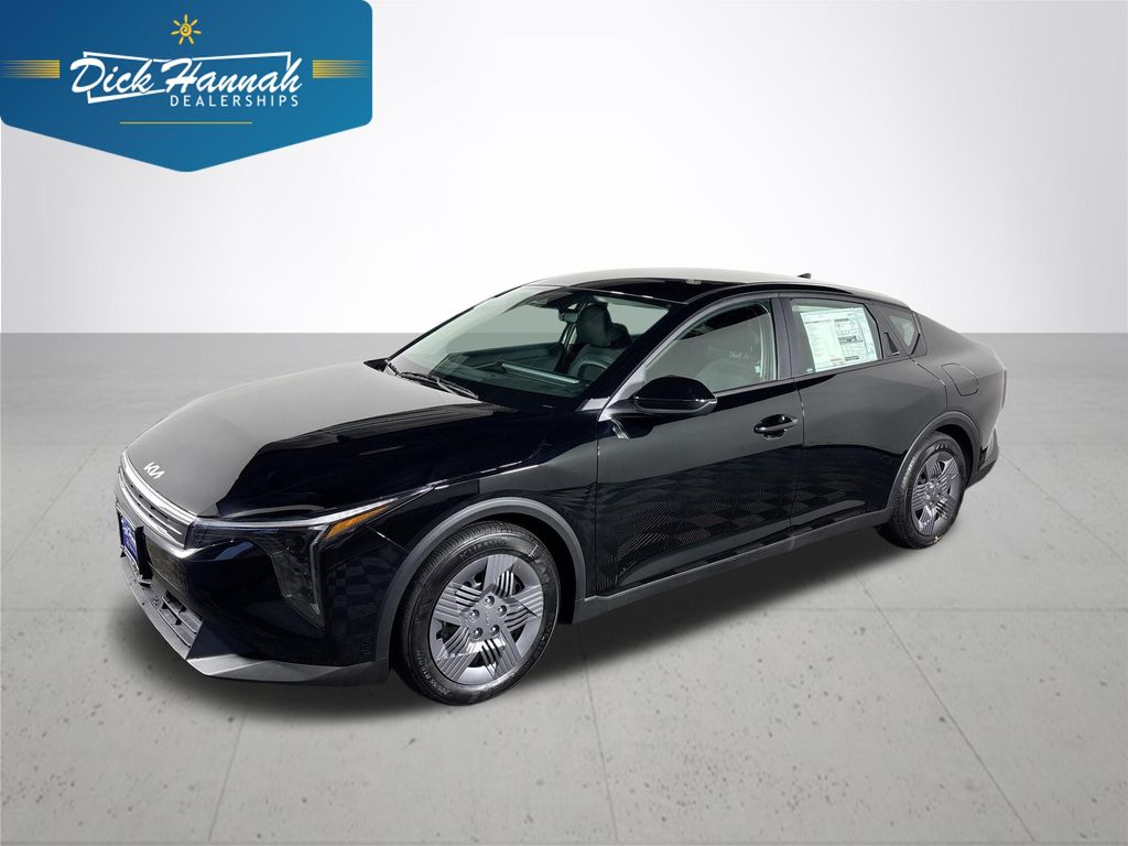 2025 Kia K4 LX's photo