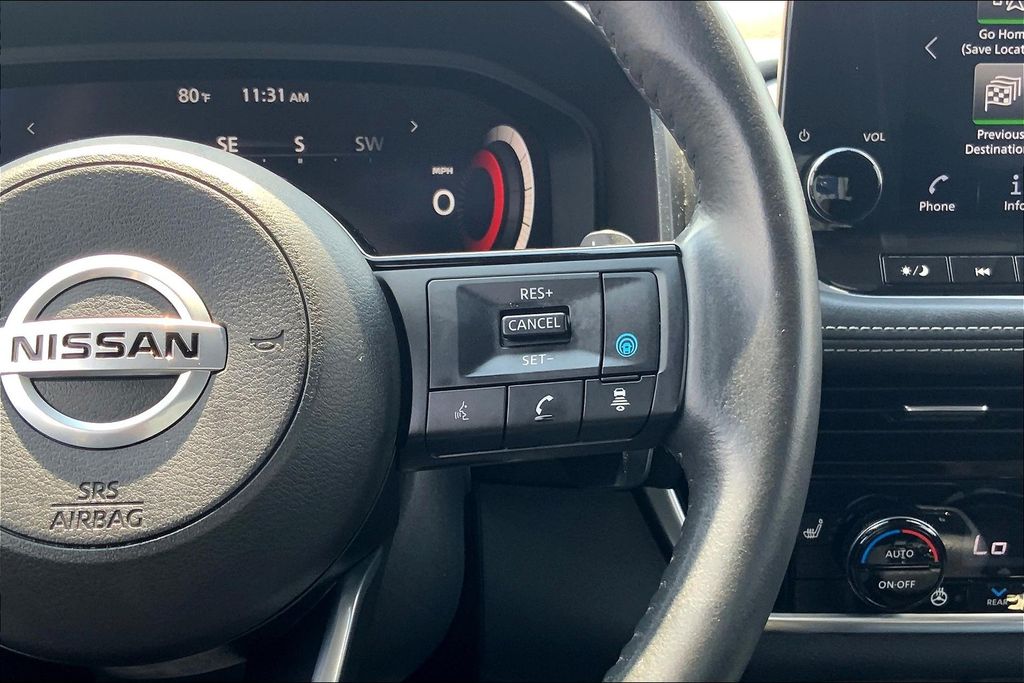 2021 Nissan Rogue Platinum photo 17