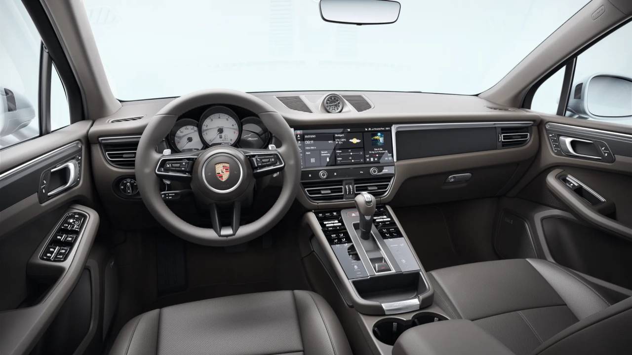 2026 Porsche Macan T photo 10