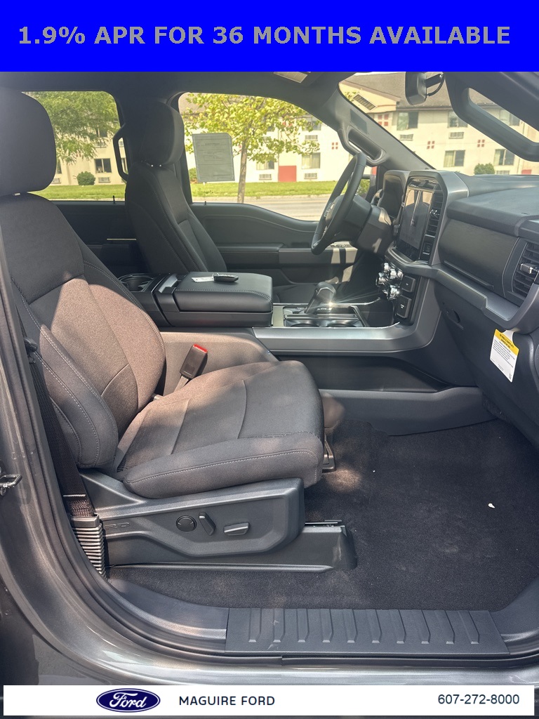 2025 Ford F-150 XLT photo 11