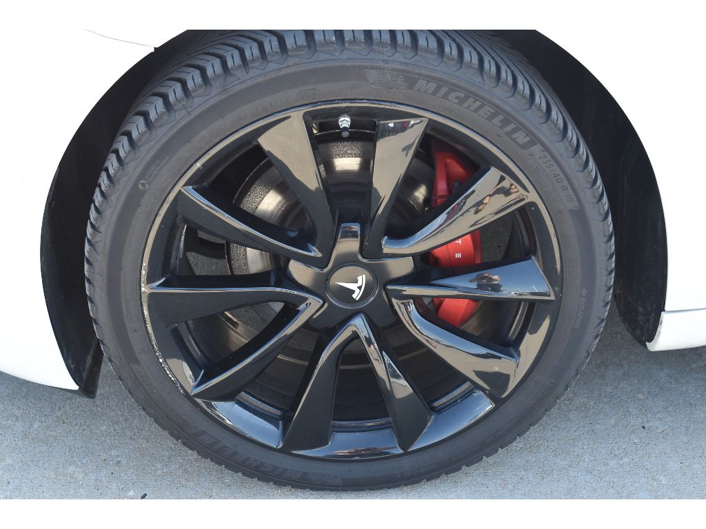 2018 Tesla Model 3 Long Range photo 3